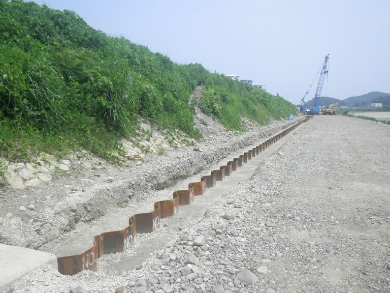 H29波土海部川海陽・奥浦河川耐震工事（2）